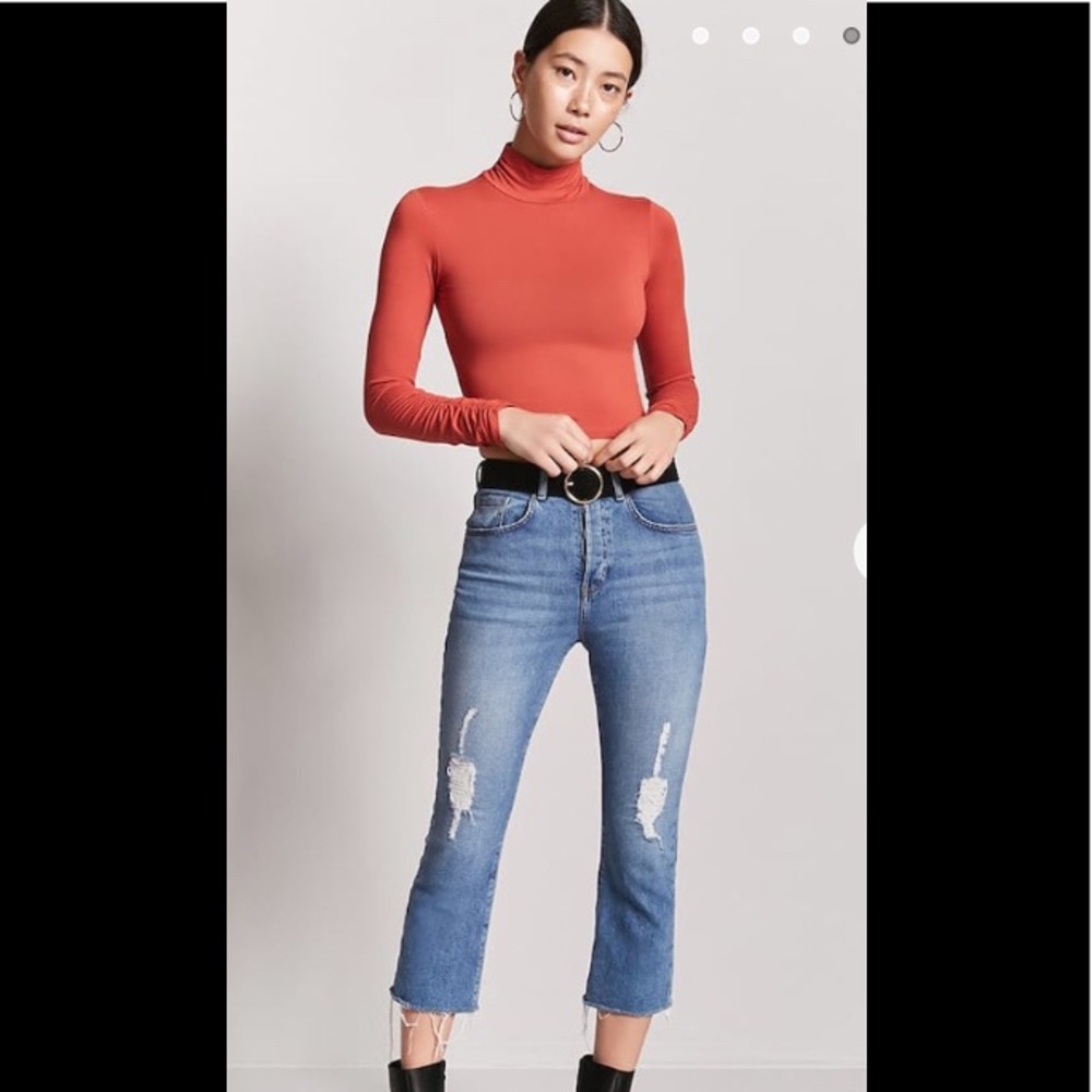 Beautiful Crop Top - Picture 6 of 8